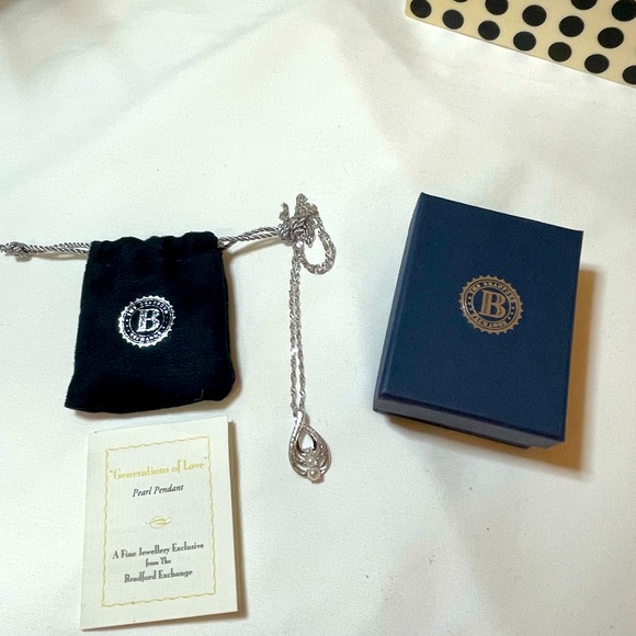 "Generations Of Love" Cultured Freshwater Pearl Necklace - Picture 9 of 11